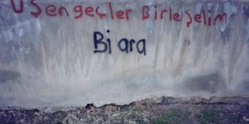 Yılbaşı İçin Plan Yapmayan İnsanları Anlatan 14 Yalnız ve Kararsız Durum