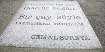 Hayat Kısa, Kadıköy Belediyesi Yapıyor: Cemal Süreya’nın Şiirleri Kadıköy Sokaklarında