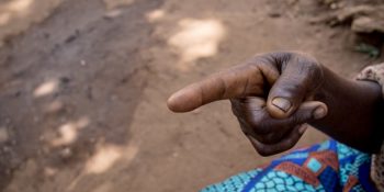 Diş Fırçası Üzerinden Dünyadaki Eşitsizliği Gösteren Sanatçıdan 7 Çarpıcı Fotoğraf