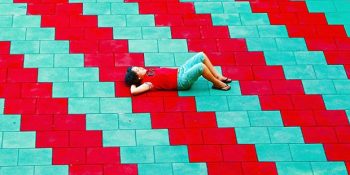 İstanbul’un Renkli Yüzünü Dünyaya Gösteren Türk Mimardan 18 Minimal Kare