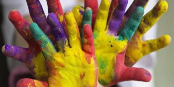 Otistik Çocukların Potansiyelini Gösteren Muhteşem Sanat Atölyesi: Zeki Resimler