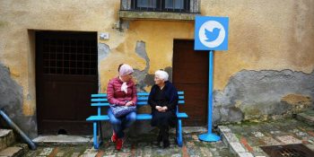 Sanal Platformların Gerçek Hayatın Replikası Olduğunu Gösteren 12 Muhteşem Kare