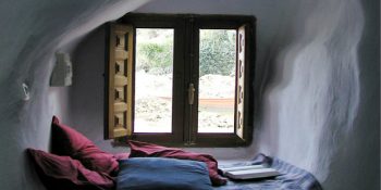 Her Şeyden Uzaklaşmak İstediğinizde Sığınabileceğiniz 15 Harika Kitap Okuma Köşesi