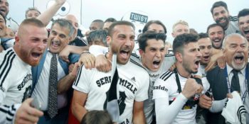 Siyah Beyaz Bir Aşk Hikayesi Yazan 15 Kartal Yürekli Tweet