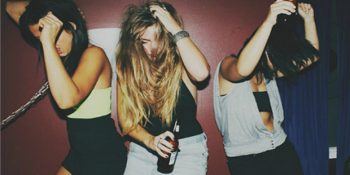 Sarhoş Olduktan Sonra Kadınların Yaşadığı 15 Déjà Vu Gibi Durum