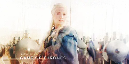 khaleesi-mavi-pelerinli