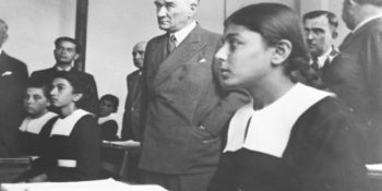 Öğretmenliğin Yatarak Para Kazandıran Bir Meslek Olmadığının 18 Kutsal Kanıtı