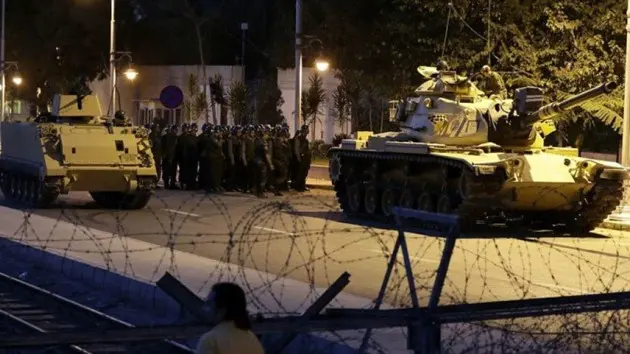 yollarda tanklar