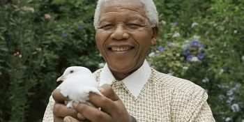 Evrensel Barış Sembolü Nelson Mandela’dan İçimizdeki İnsanı Bize Yeniden Hatırlatacak 16 Anlamlı Söz