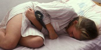 Regl Ağrısı ve Sancılarını Doğal Yollarla Hafifletmenizi Sağlayacak 11 Tüyo