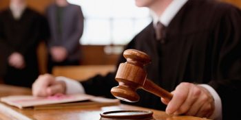 İtalya’da Mahkemenin Bebeğini Elinden Aldığı Vegan Ailenin Tartışma Yaratan Hikayesi