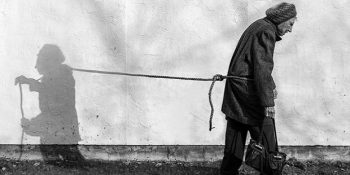 Vefa Örneği Fotoğrafçının 91 Yaşındaki Annesiyle Birlikte Yaptığı Duygu Dolu Sanat Çalışması