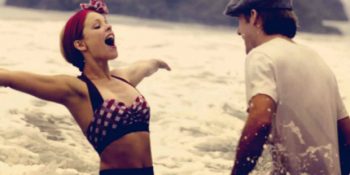 Bu Sıcak Günlerde İçinizdeki Aşkı Körükleyecek Birbirinden Sıcak 15 Yaz Şarkısı