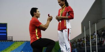 Altın Madalyayı Kaçırmanın Üzüntüsünü Tek Taş İle Gideren Çinli Sporcu He Zi