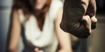 Rüyalarınızın Erkeğinin Zamanla Bir İstismarcıya Dönüştüğünü Gösteren 10 Tehlikeli İşaret