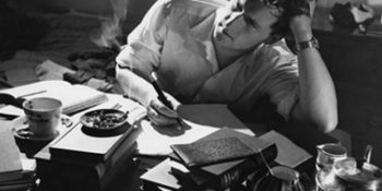 Üniversitede Hangi Yazarla Ev Arkadaşı Olsan Gül Gibi Geçinip Giderdin? [TEST]