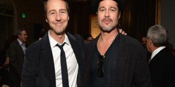 İnterneti Sallayacak Yeni Trend: Bu Kişilerin Eli Niye Havada?