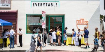 Yemek Fiyatlarını Bölgedeki İnsanların Gelir Düzeyine Göre Belirleyen Ezber Bozan Bir Restoran