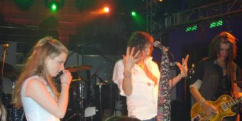 Cem Uzan’ı Bile Özendirecek; Parti Dediğin Böyle Olur Dedirten En Çılgın 10 Parti