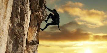 Zor Zamanlarımızda Zihinsel Olarak Güçlü Kalmamızı Sağlayacak 9 Düşünce Biçimi