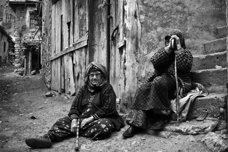5. Körler memleketinde görmek bir hastalık sayılır.