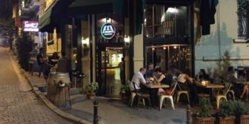 Cihangir Sokaklarında Yorulmadan Bir Sandalyeden Diğerine Geçebileceğiniz 9 Mekan Önerisi