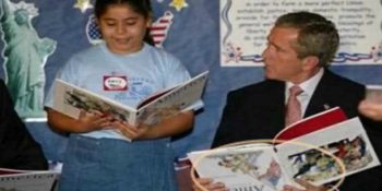 Çocuklarını Kitaplardan Tiksindirmek İsteyen Ebeveynlere 19 İronik Öneri