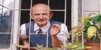 Unutulmayan Bir Efsane: 17 Yıl Boyunca Bakırköy’de Otobüslere El Sallayan Adam