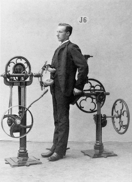 vintage-weight-lifting-machines-19