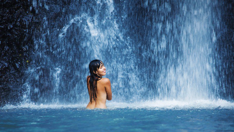 waterfall_woman_ecosexual-h