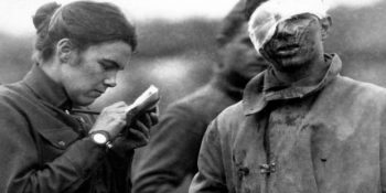 Savaşta Yüzleri Zarar Gören Askerlere Maske Yapan Yardımsever Heykeltıraş