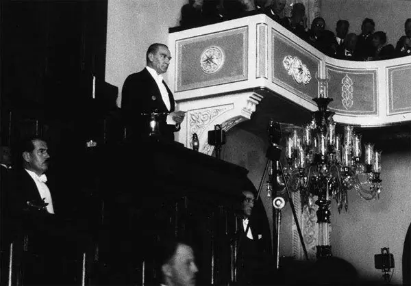 ataturk-meclis-konusmasi
