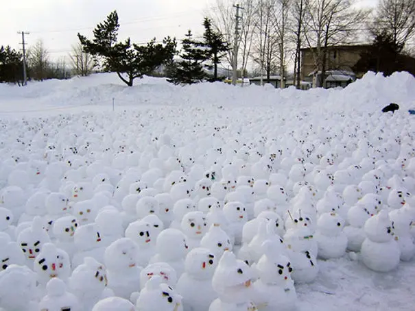 creative-snowman-ideas-13-5853c5883e2db__605