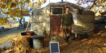 İzmir’de Herkesin Eşit ve Ekolojik Bir Yaşam Sürdürdüğü Gerçek Şirinler Köyü: Gağgı Çiftliği