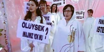 Ruhsar’ın Türk Televizyonlarının En Orijinal Dizisi Olduğunun 16 Nostaljik Kanıtı