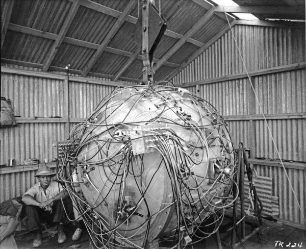 the-first-atomic-bomb-gadget-photo-u1