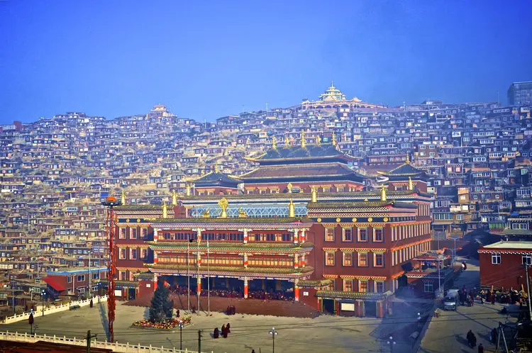 02larung gar