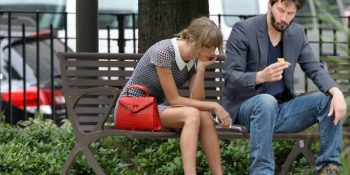 Taylor Swift Parkta Hayallere Daldı İnternet Kullanıcıları Fotoşop Becerilerini Konuşturdu