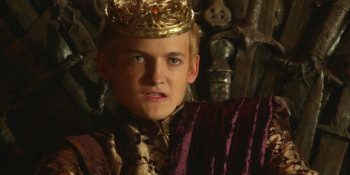 Dünyanın Kendi Etrafında Döndüğünü Düşünen İnsanların 16 Ortak Özelliği