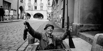 Teknolojinin Hızla Gelişmesine Direnemeyip Yok Olan 11 Enteresan Meslek