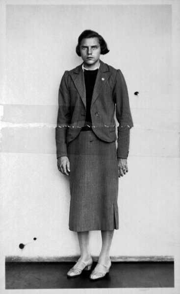 FOTO 1 - Polizeifoto von Dora Ratjen; s/w, Breite: 7,2 cm, Hhe: 11,8 cm