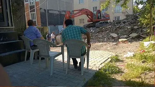 is-makinasi-seyretmek