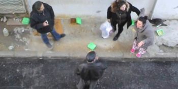 Kedileri Beslediği İçin Komşularının Saldırısına Uğrayan Yaşlı Amca ve Sosyal Medyadan Gelen Tepkiler