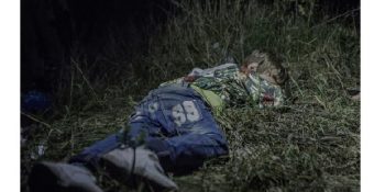 Uykuları Kaçıran Bir Fotoğraf Serisi: Mülteci Çocuklar Nerede Uyuyor?