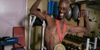 Doğumda Beyin Felci, 12 Yaşında İse Skolyoz Teşhisi Konulan Washington’un Başarı Hikayesi