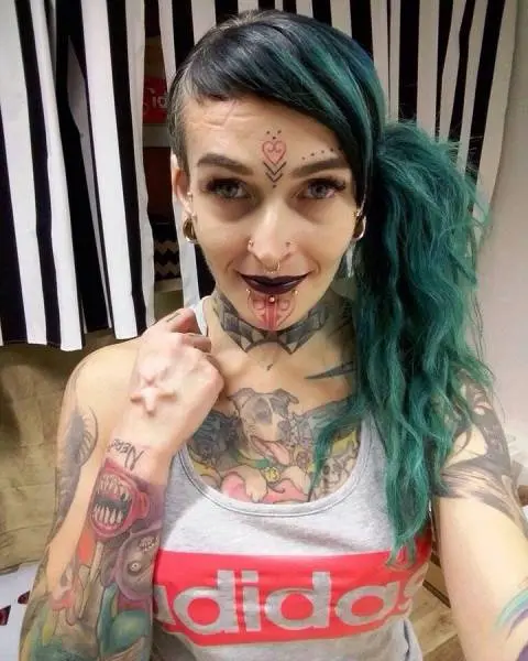 03 dövme piercing