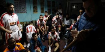 Yunan Kaleci Nikopolidis’in Kurduğu ve Sadece Mülteciler’den Oluşan Futbol Takımı ‘Umut’