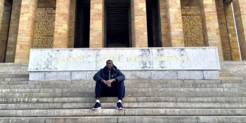 Anıtkabir’i Ziyaret Eden Fenerbahçeli Basketbolcu Ekpe Udoh’un Gülümseten Atatürk Sevgisi