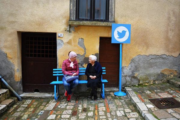biancoshock-real-life-internet-elderly-italian-village-web-0.0-civitacampomarano-designboom-01