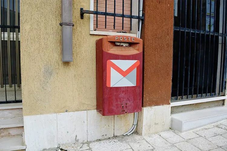 biancoshock-real-life-internet-elderly-italian-village-web-0.0-civitacampomarano-designboom-06